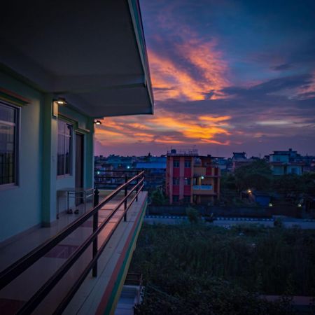 Galaxy Guest House Bhairāhawā Exterior foto