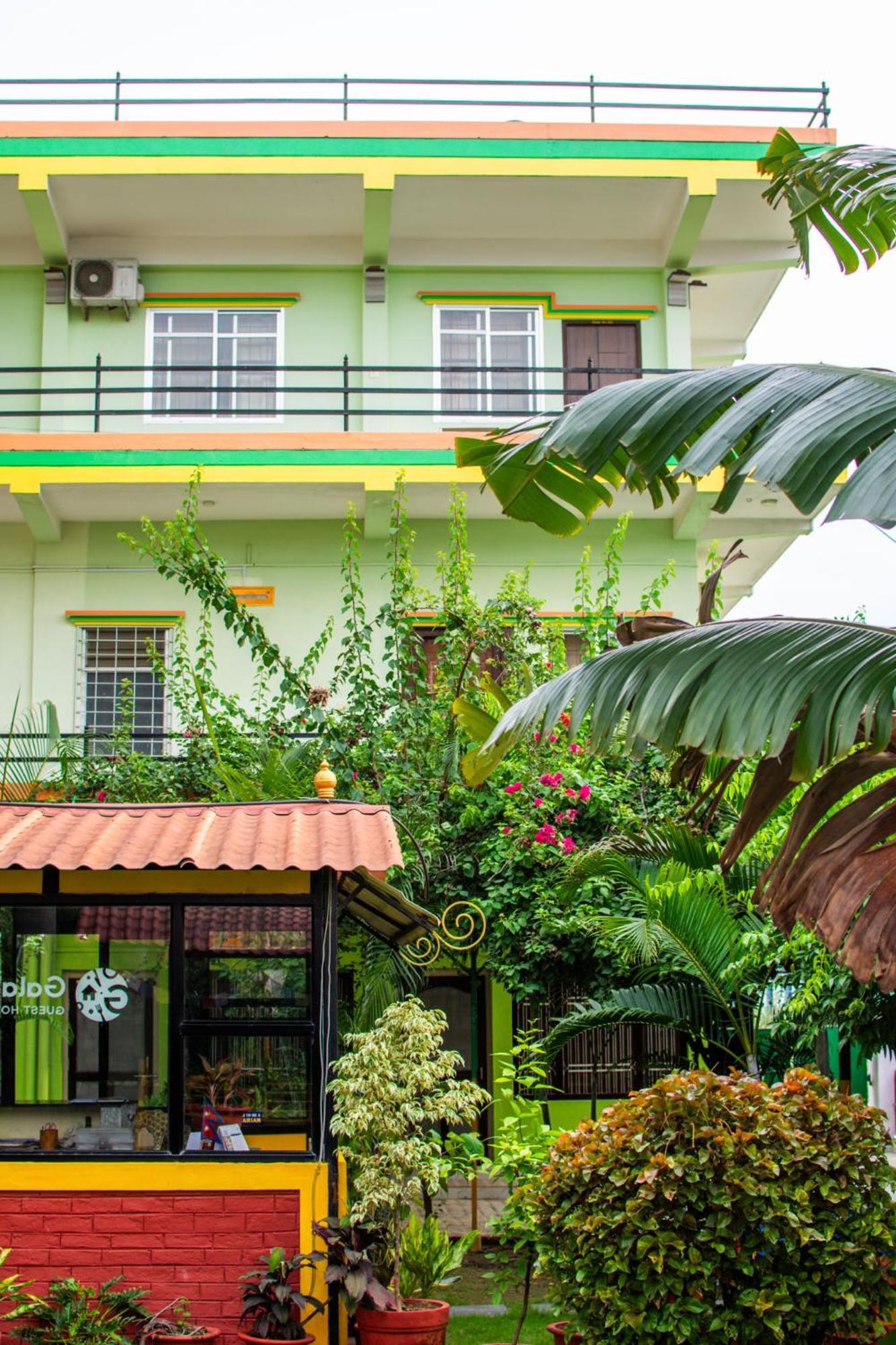 Galaxy Guest House Bhairāhawā Exterior foto