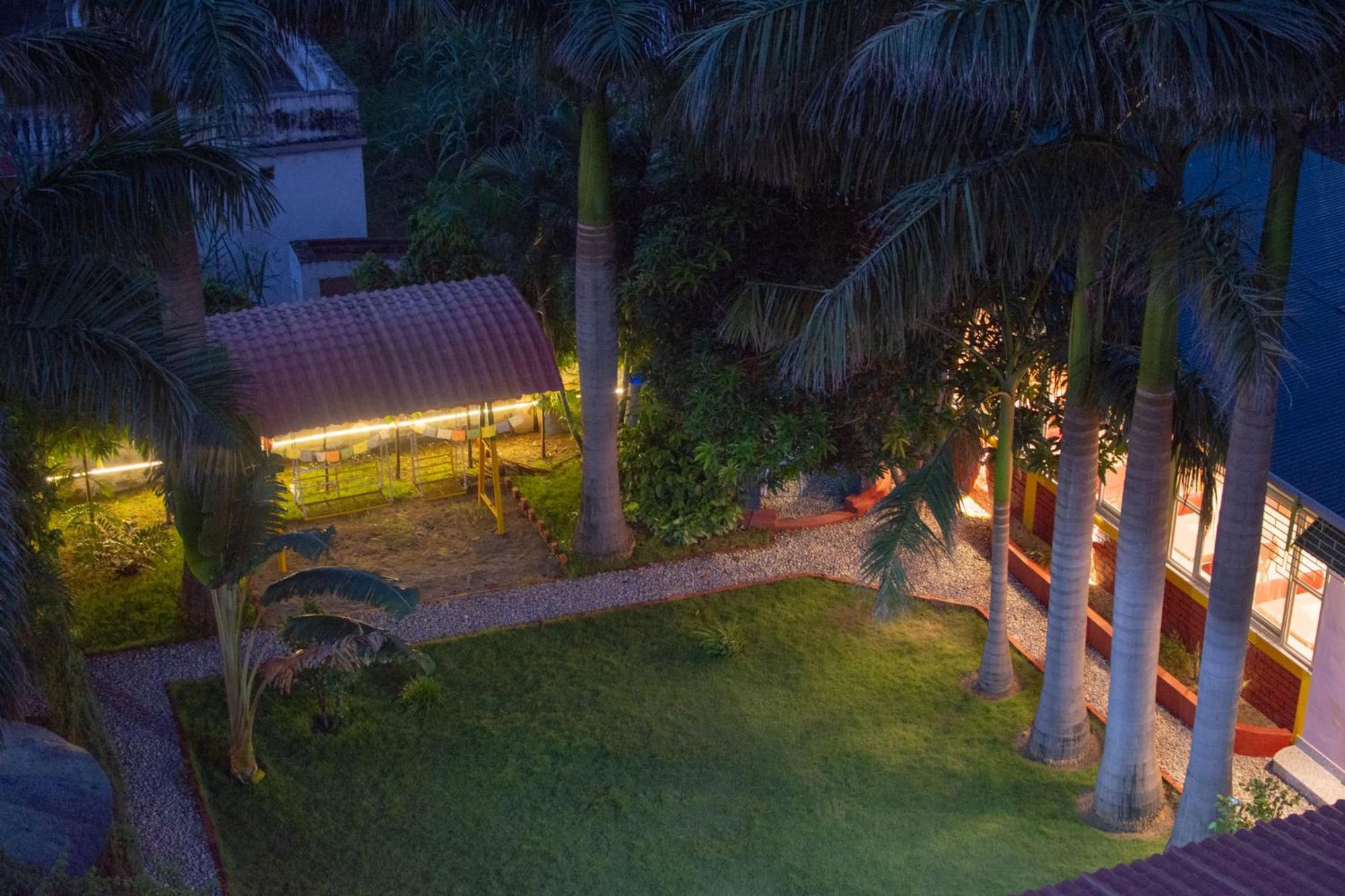 Galaxy Guest House Bhairāhawā Exterior foto