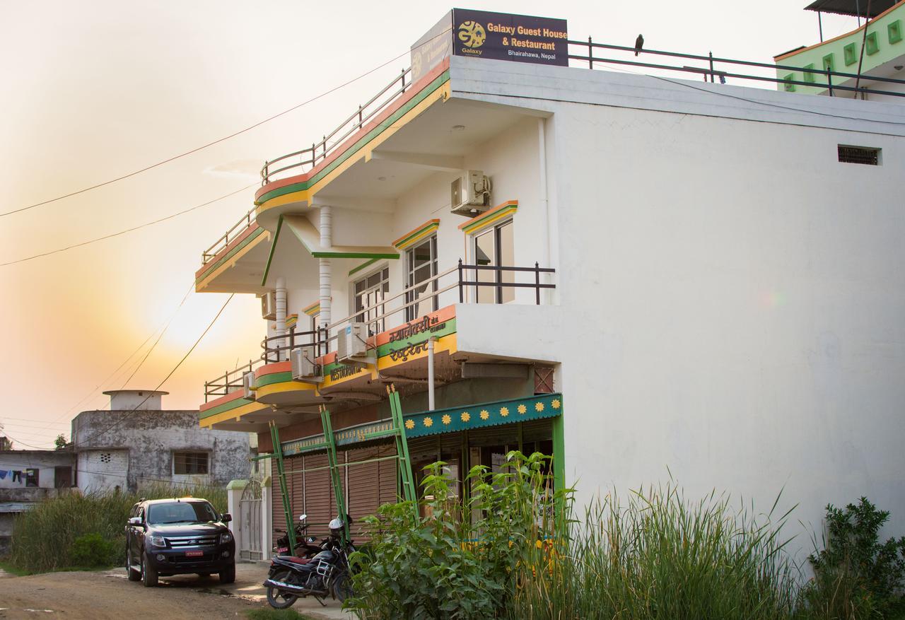 Galaxy Guest House Bhairāhawā Exterior foto